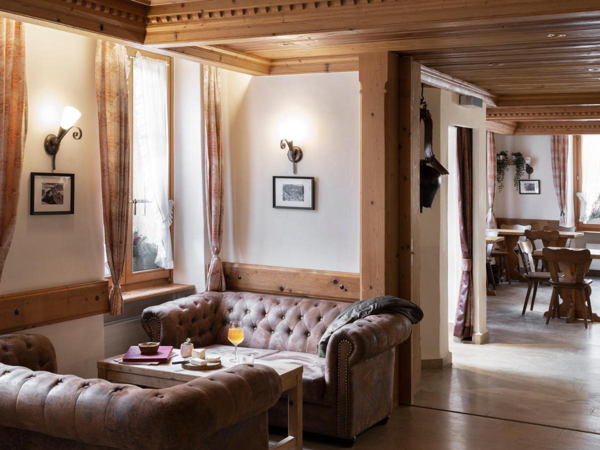 Hotel De Commune Gstaad Luaran gambar