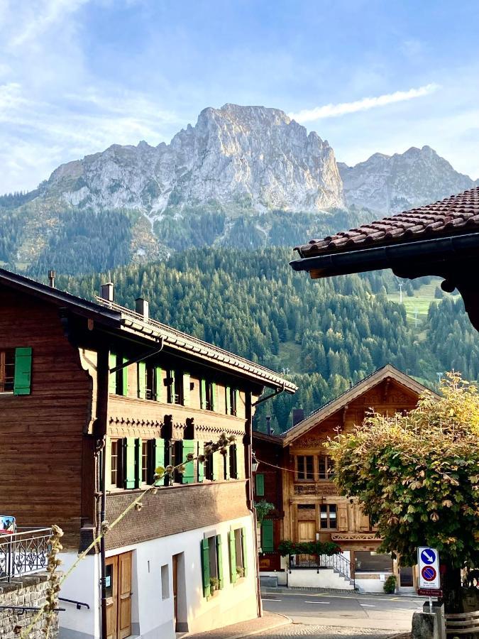 Hotel De Commune Gstaad Luaran gambar