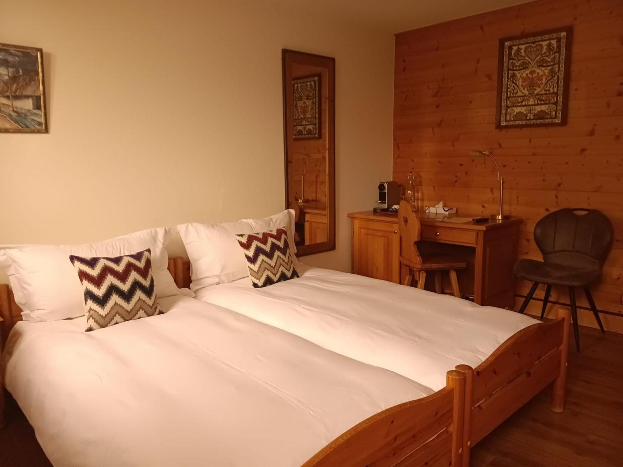 Hotel De Commune Gstaad Luaran gambar