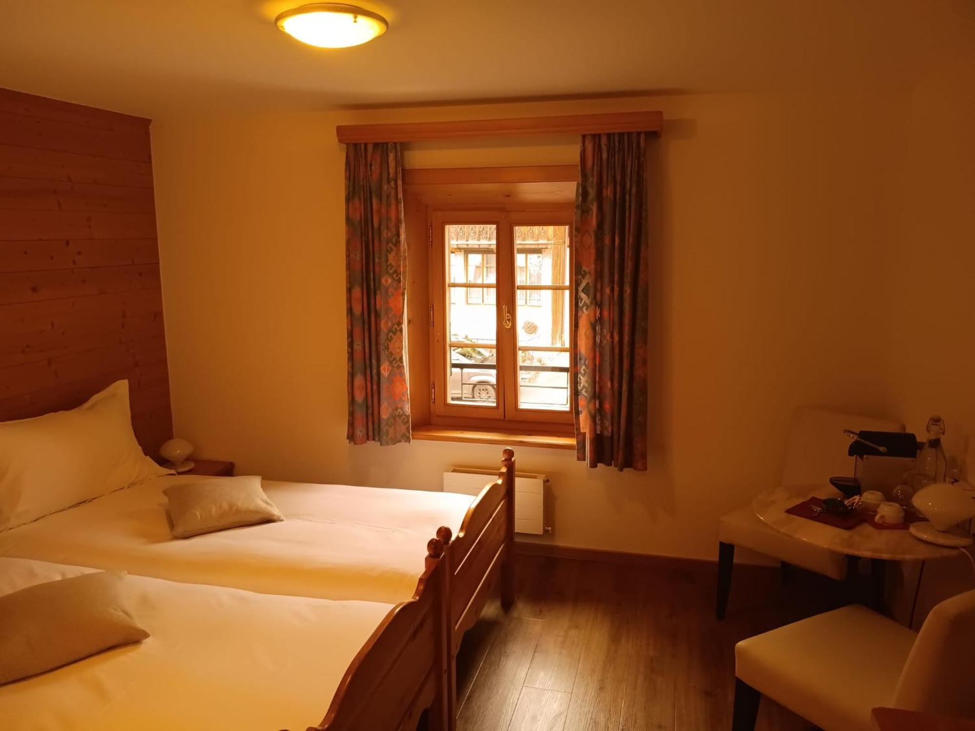 Hotel De Commune Gstaad Luaran gambar
